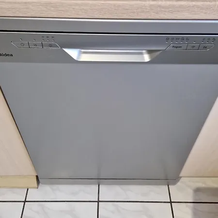 Fuer Monteure Im Schoenen Bei Mainz *
